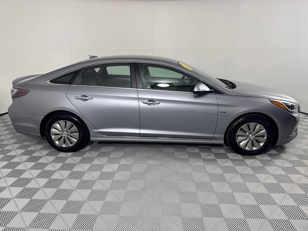 Used 2016 Hyundai Sonata SE image 4