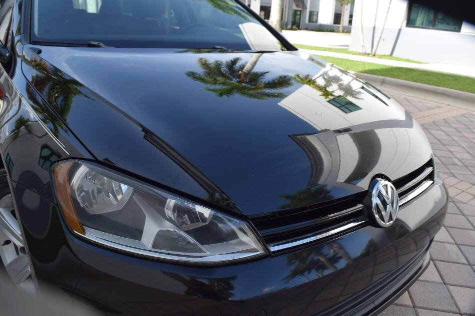 Used 2015 Volkswagen Golf TDI S FWD image 10