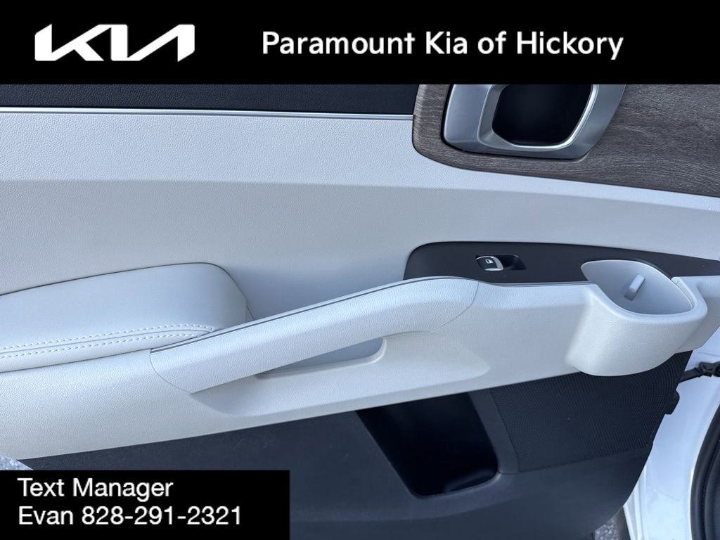 Used 2023 Kia Sorento S w/ Panoramic Sunroof Package image 13