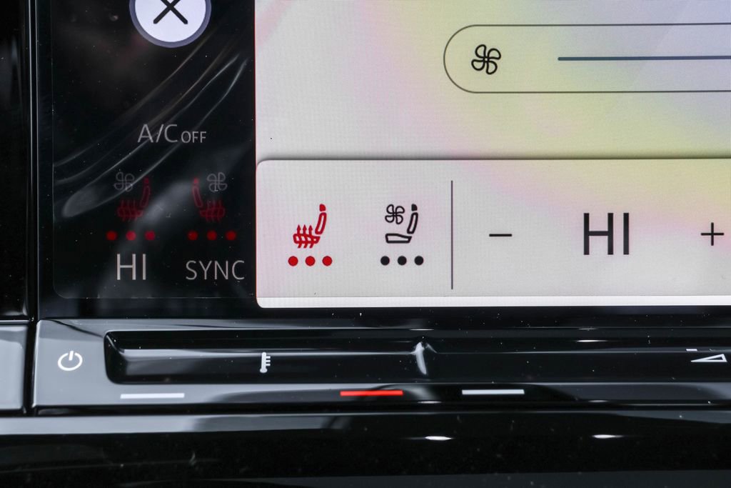 New 2026 Volkswagen Atlas Cross Sport SE image 30