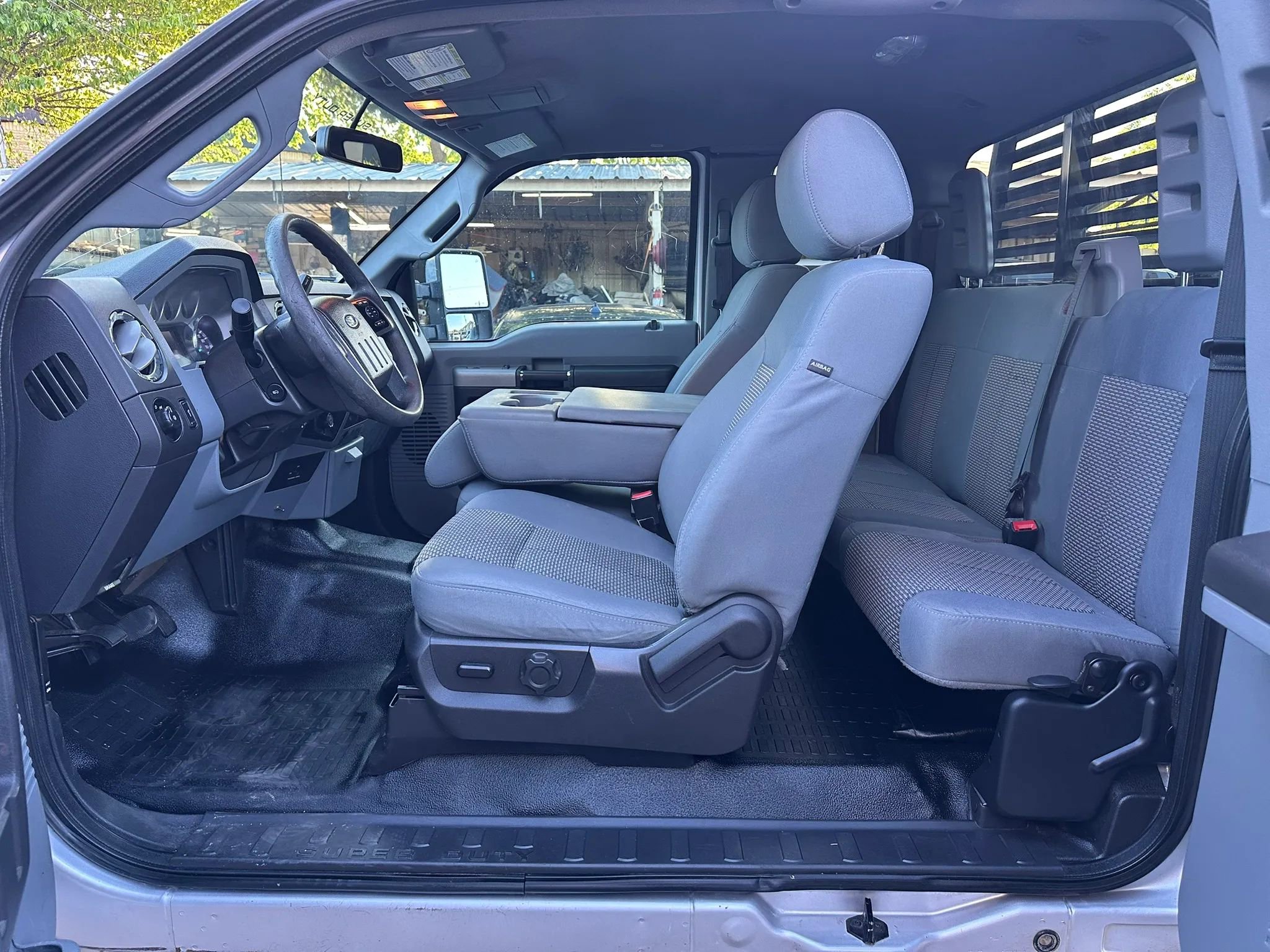 Used 2016 Ford F250 XLT w/ XLT Premium Package image 6