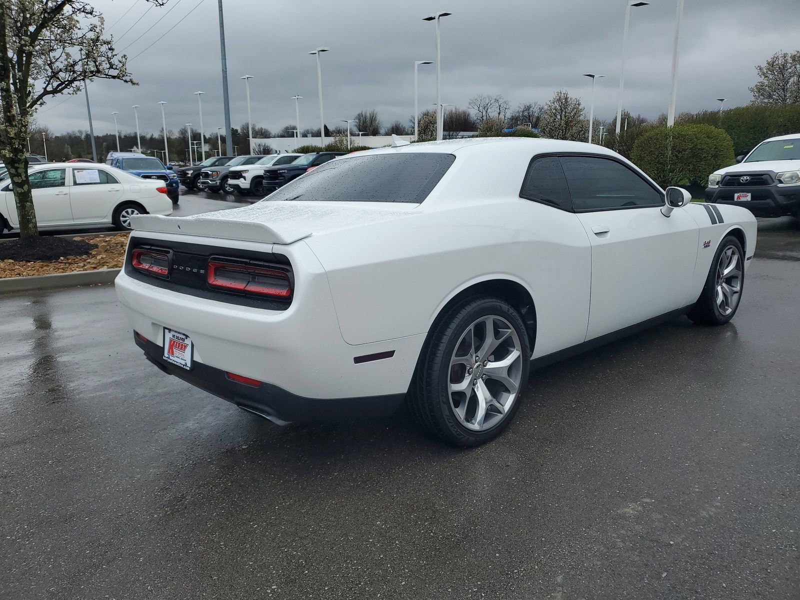 Used 2015 Dodge Challenger R/T Plus image 4