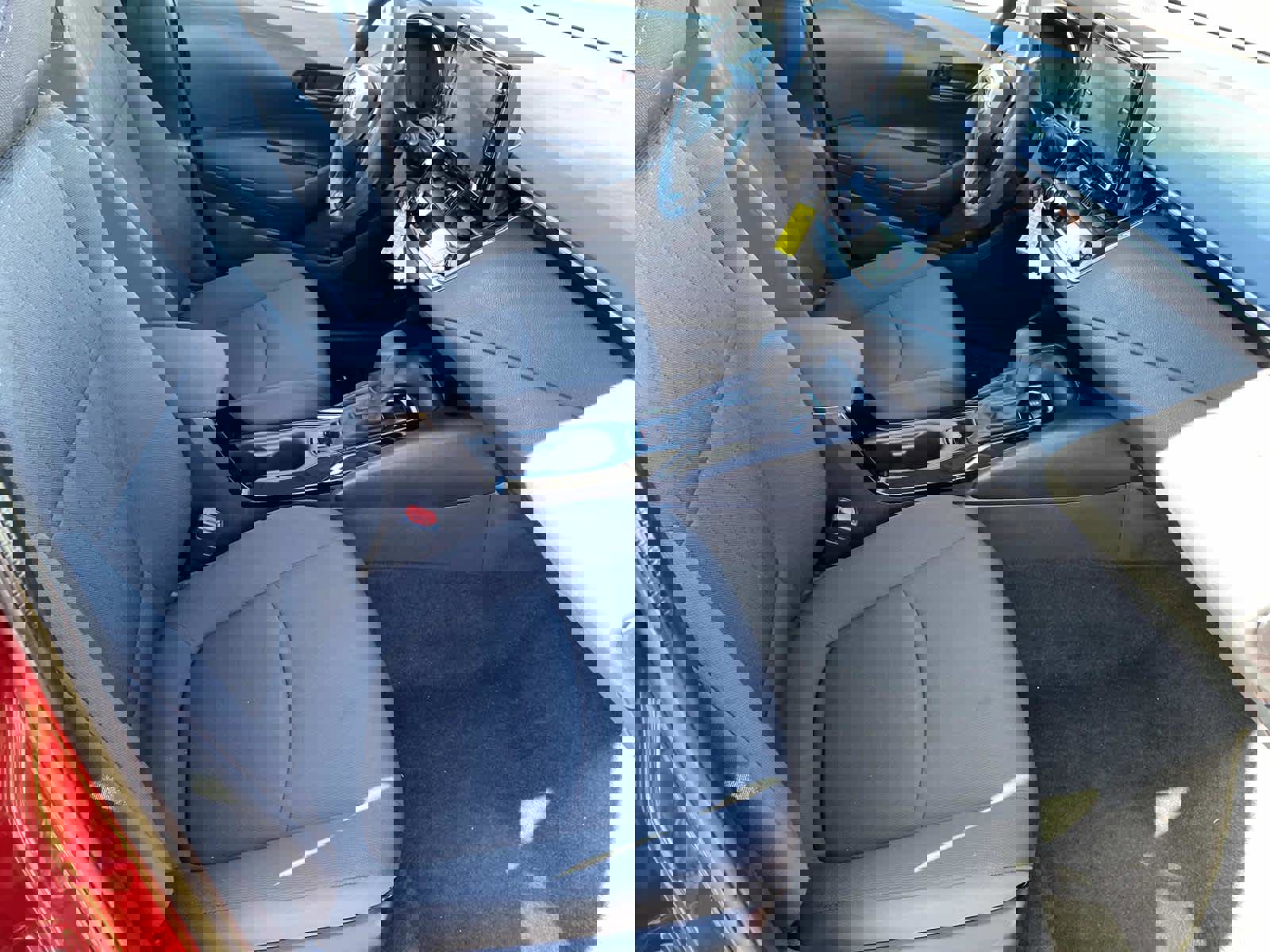 Used 2022 Toyota Corolla LE image 18