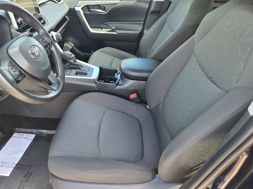 Used 2024 Toyota RAV4 XLE FWD image 17