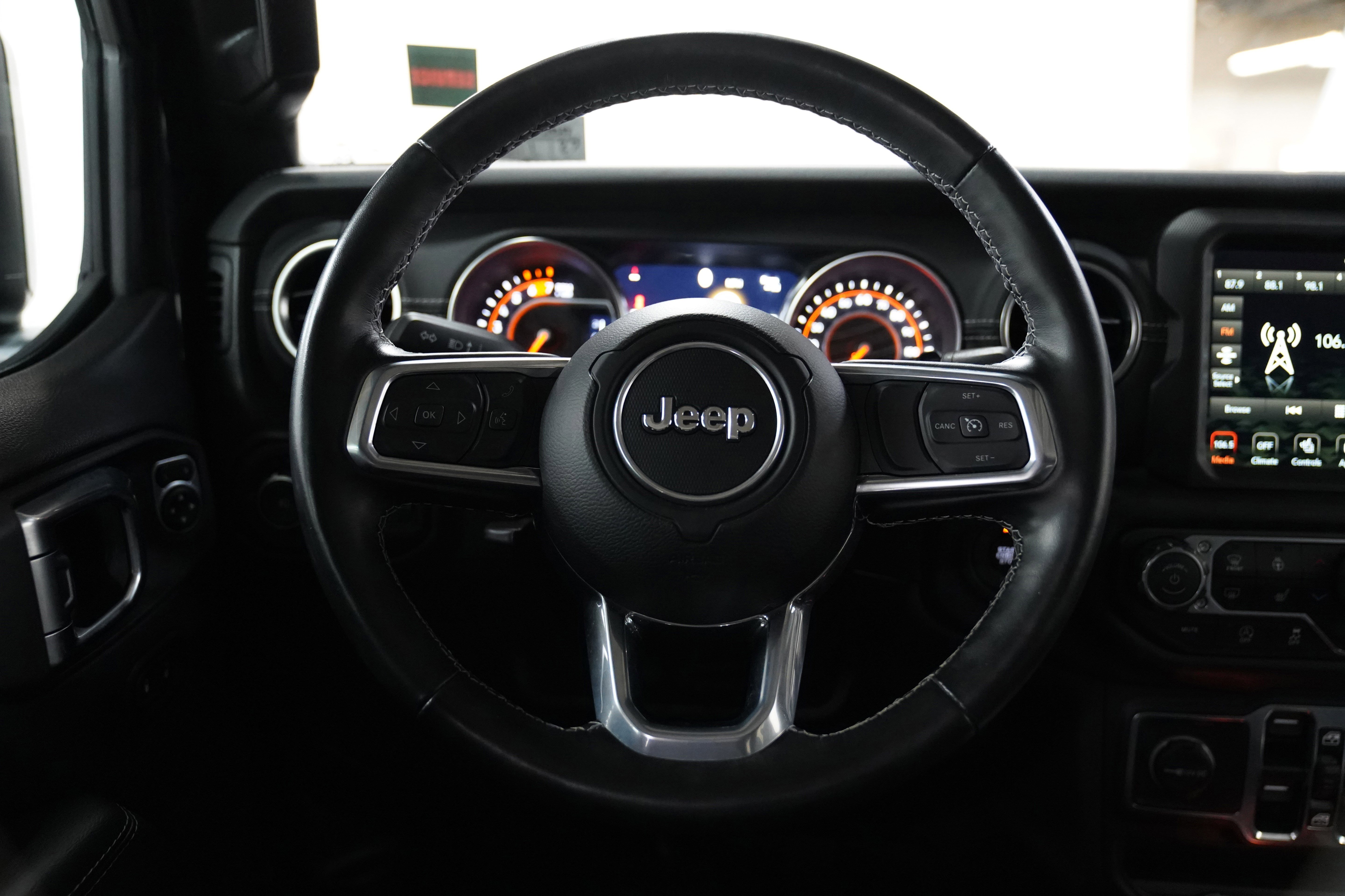 Certified 2022 Jeep Wrangler Unlimited Sahara w/ Cold Weather Group image 18