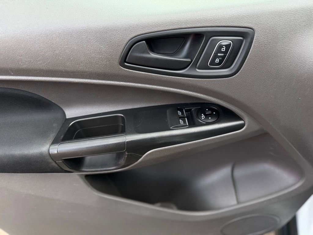 Used 2022 Ford Transit Connect XL image 18