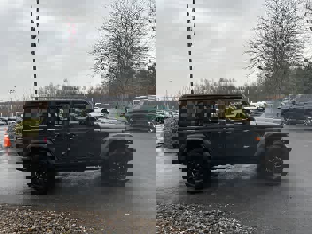 Used 2024 Jeep Wrangler Sport image 8