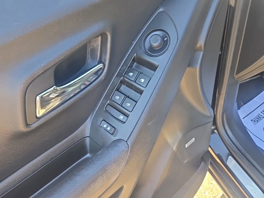 Used 2018 Chevrolet Trax Premier w/ Midnight Edition FWD image 12