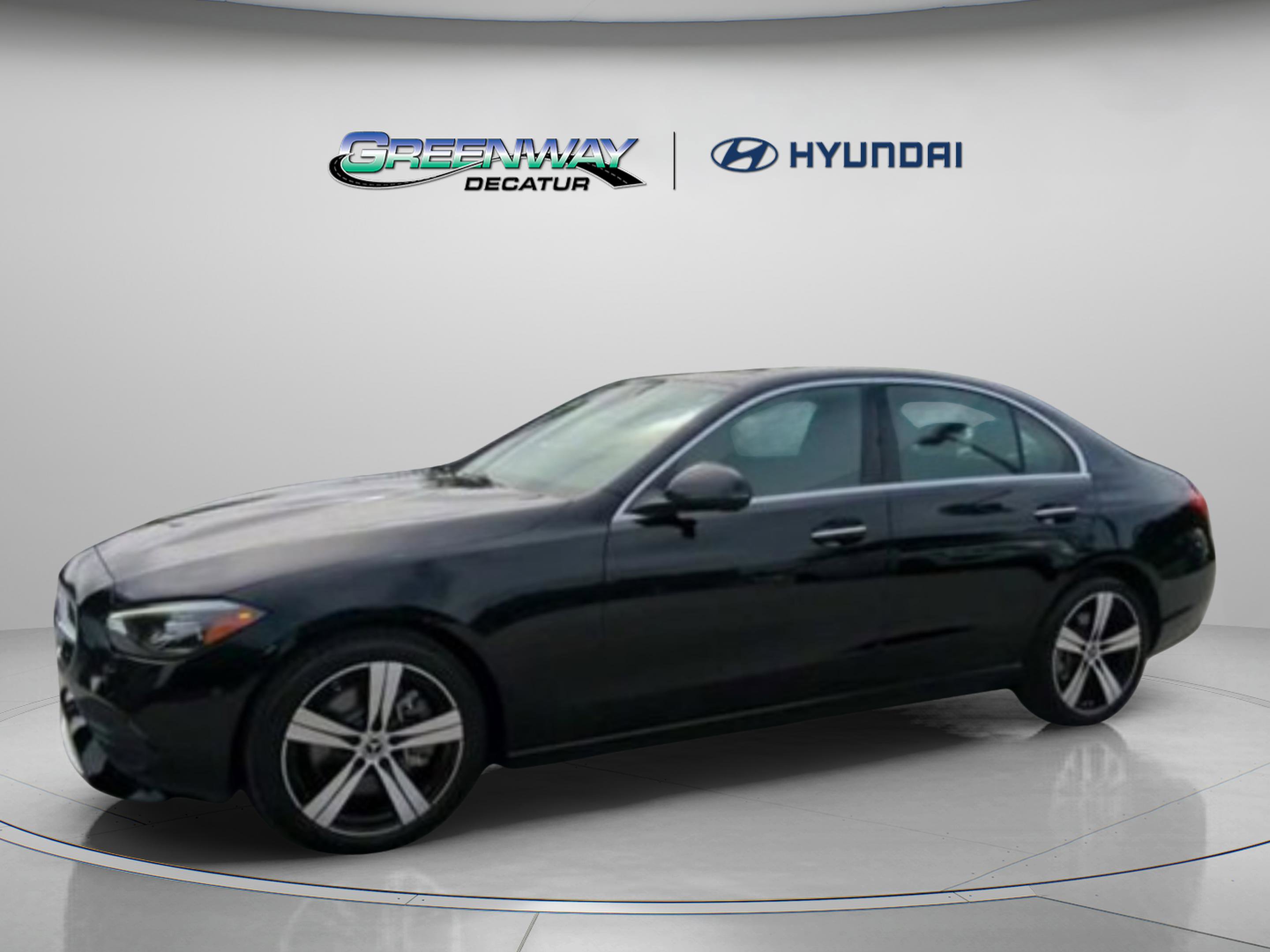 Used 2025 Mercedes-Benz C 300 Sedan image 12