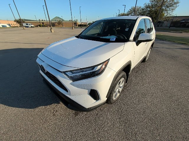 Certified 2025 Toyota RAV4 LE FWD image 13