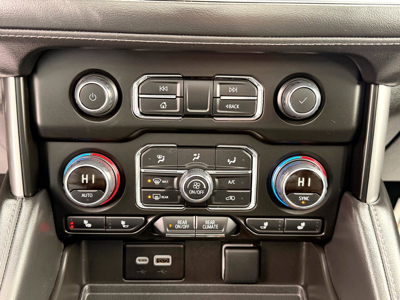 Used 2024 Chevrolet Tahoe Z71 image 19