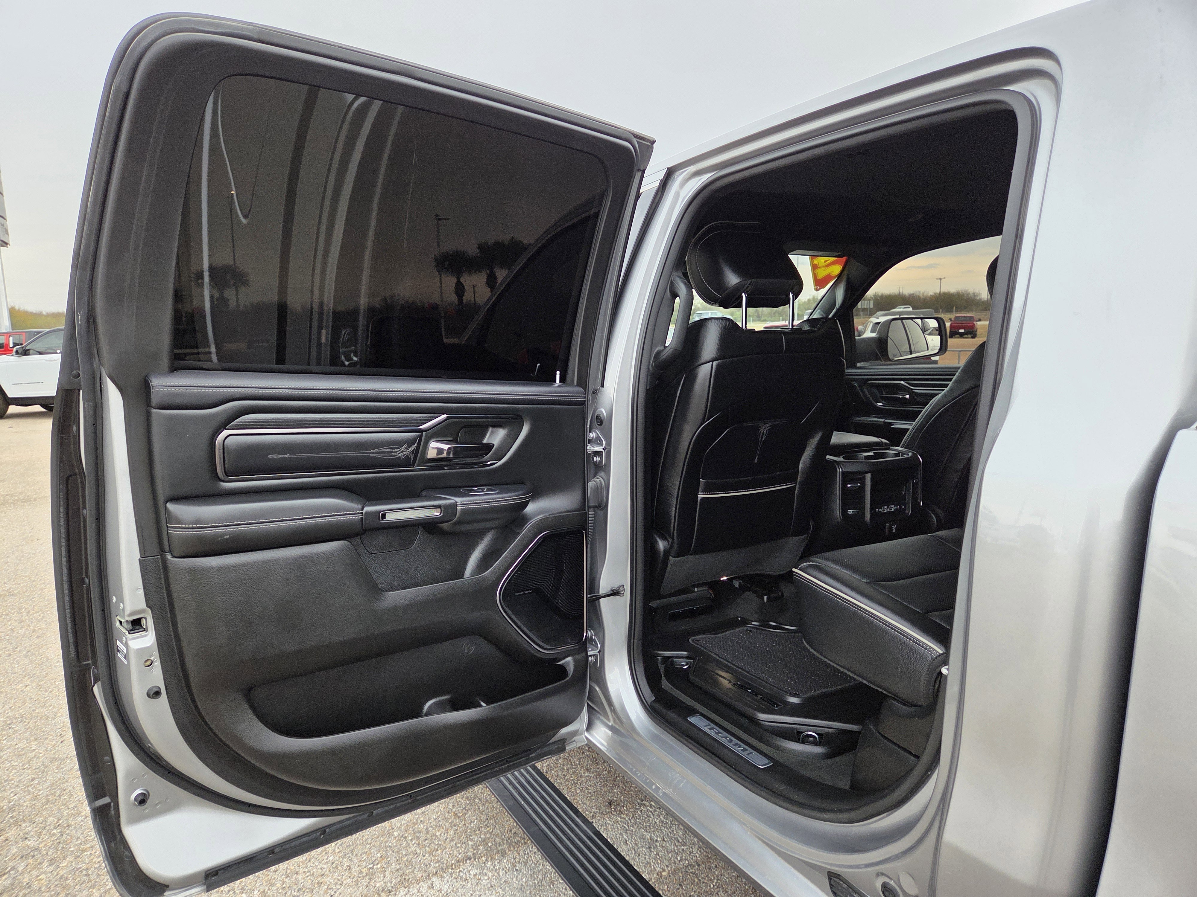 Used 2024 RAM 1500 Limited image 15