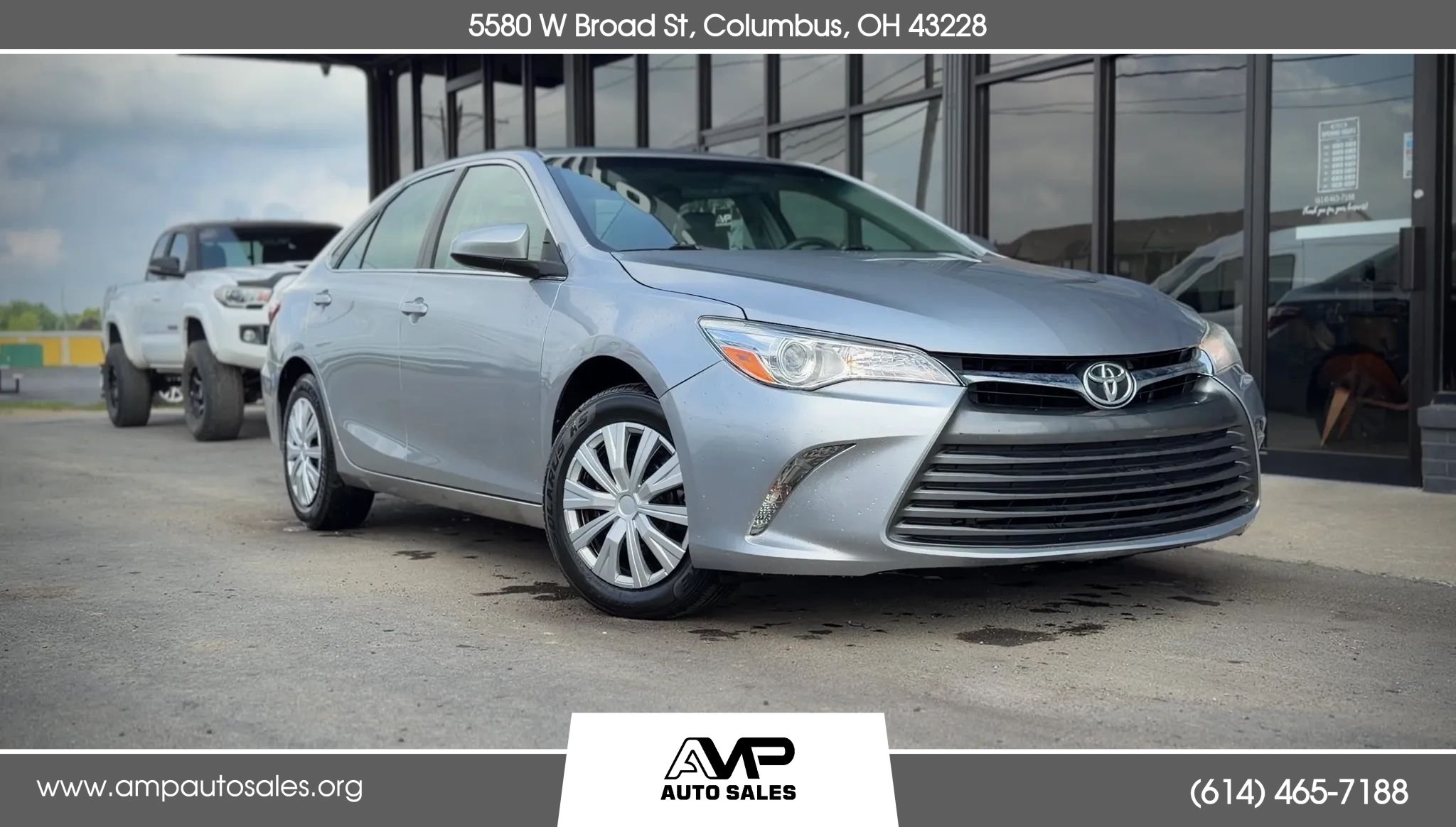Used 2017 Toyota Camry LE FWD image 1