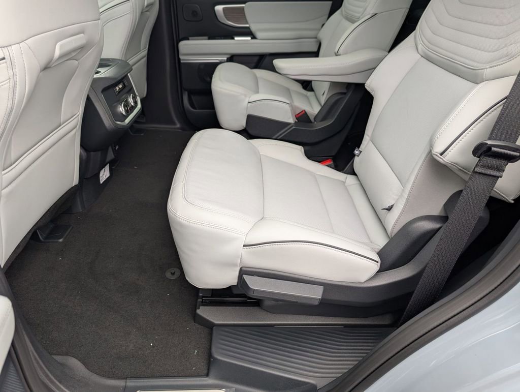 New 2026 Ford Expedition Platinum w/ Platinum Ultimate Package AWD/4WD image 49