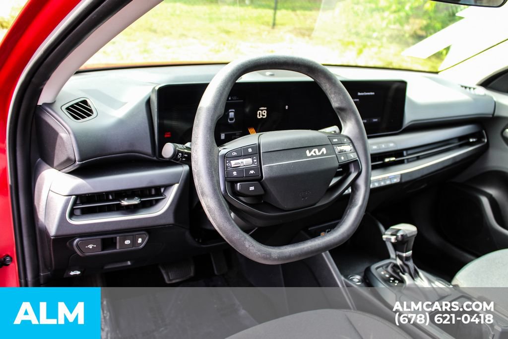 Used 2025 Kia K4 FWD image 27