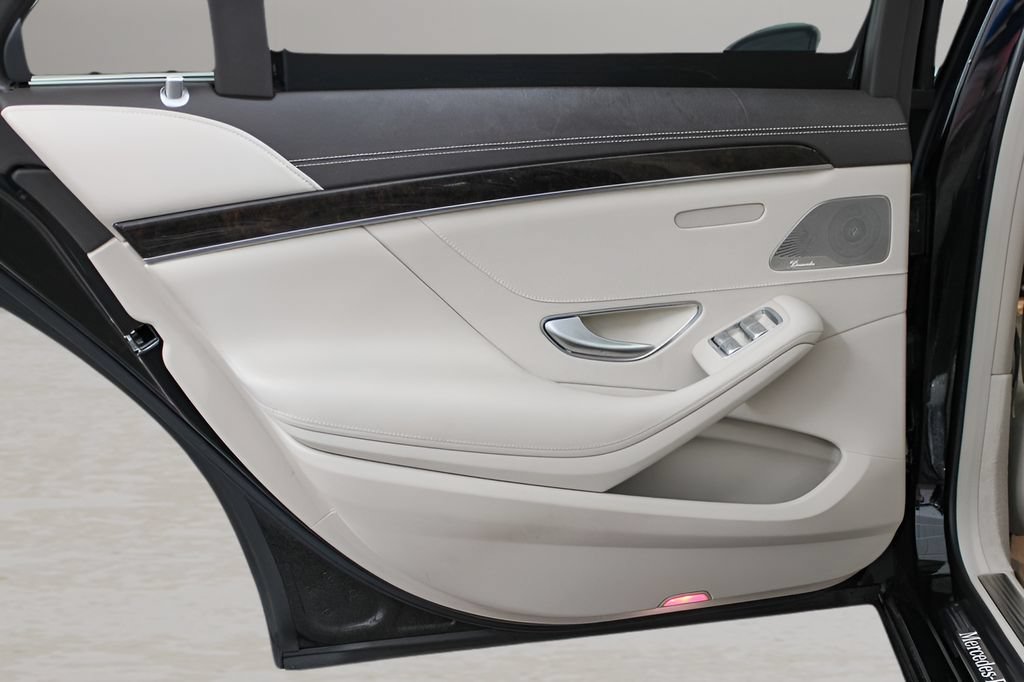 Used 2019 Mercedes-Benz S 450 Sedan image 12