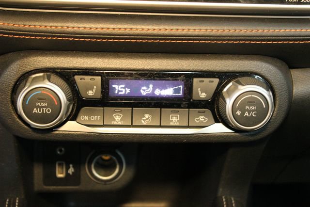 Used 2020 Nissan Kicks SR w/ SR Premium Package image 20