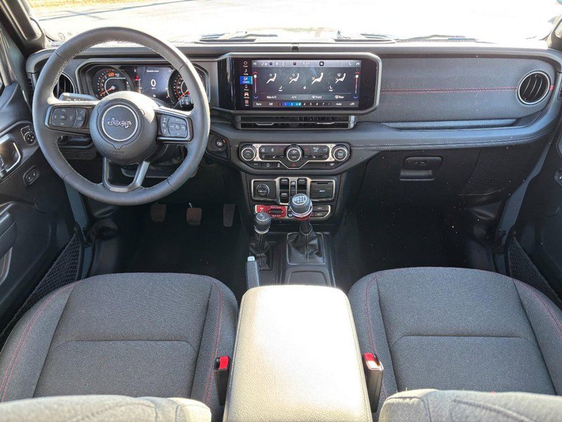 Used 2025 Jeep Wrangler Unlimited Rubicon w/ Convenience Group image 11