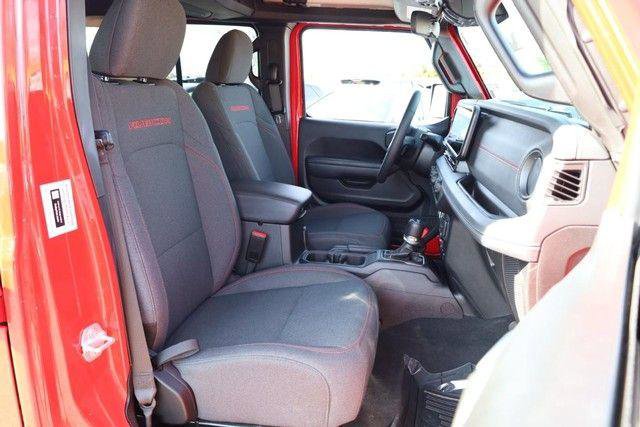 Used 2025 Jeep Wrangler Unlimited Rubicon AWD/4WD image 23