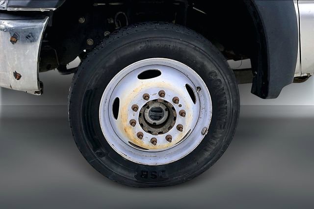 Used 2015 Ford F550 4x4 Regular Cab Super Duty image 23