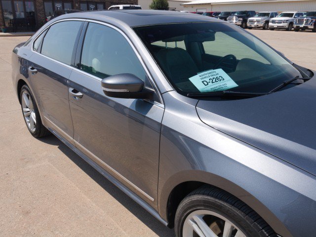 Used 2014 Volkswagen Passat 3.6 SEL Premium FWD image 10
