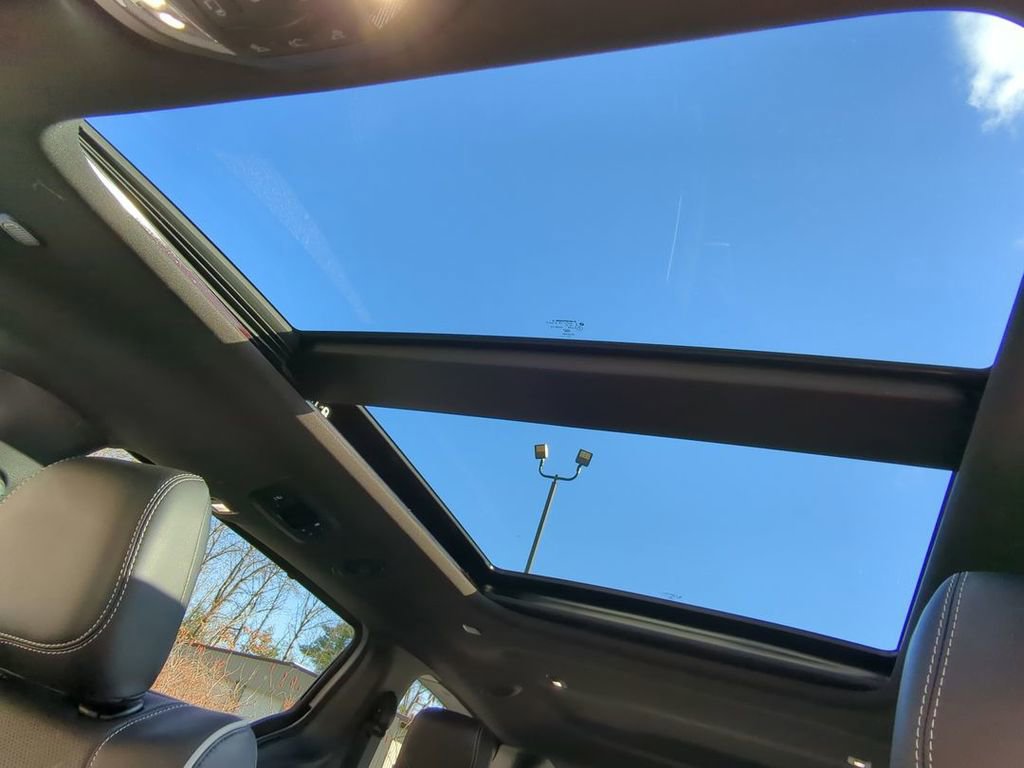 New 2026 Chrysler Pacifica Limited w/ S Appearance Package image 18