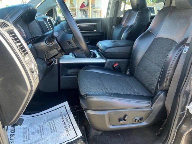 Used 2018 RAM 2500 Big Horn w/ Sport Appearance Group image 10