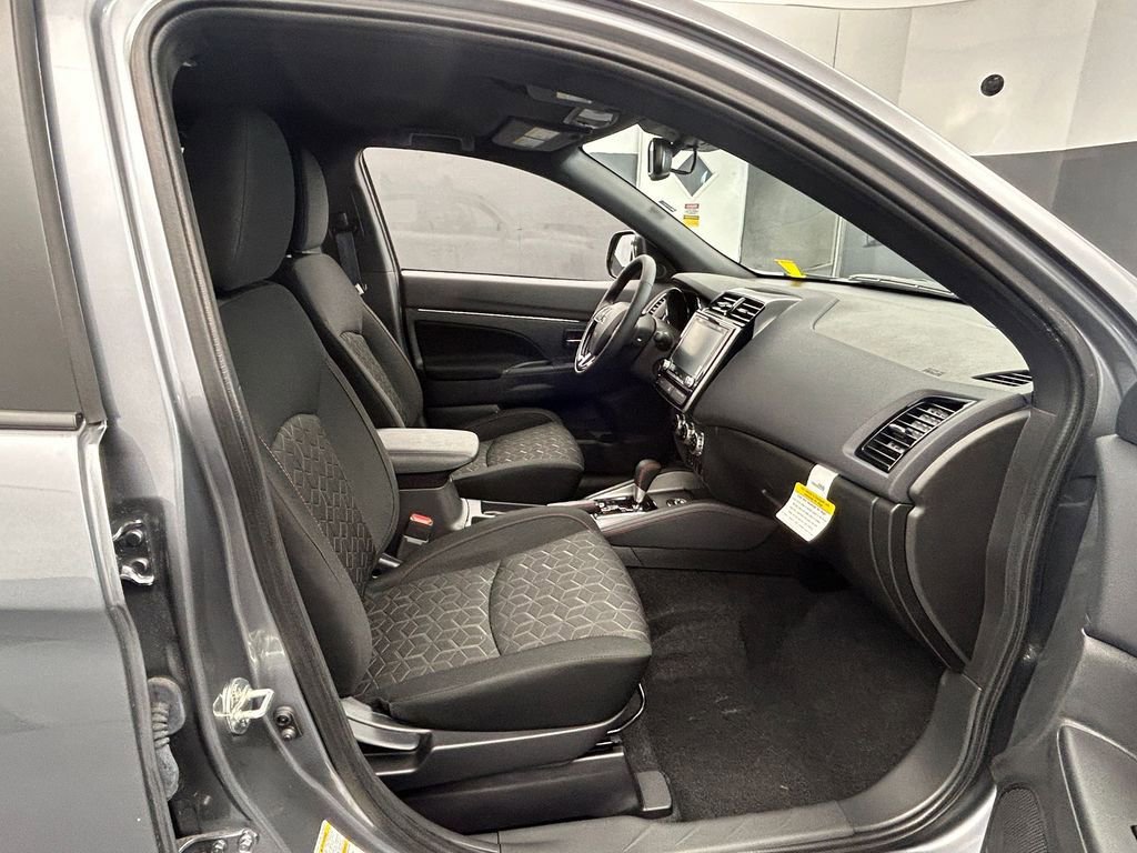 New 2025 Mitsubishi Outlander Sport AWD image 33