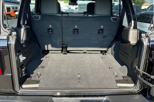 New 2025 Jeep Wrangler Unlimited Rubicon w/ Steel Bumper Group image 19