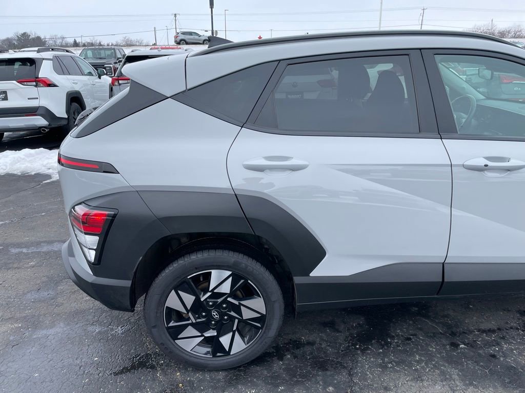 Used 2024 Hyundai Kona SEL image 28