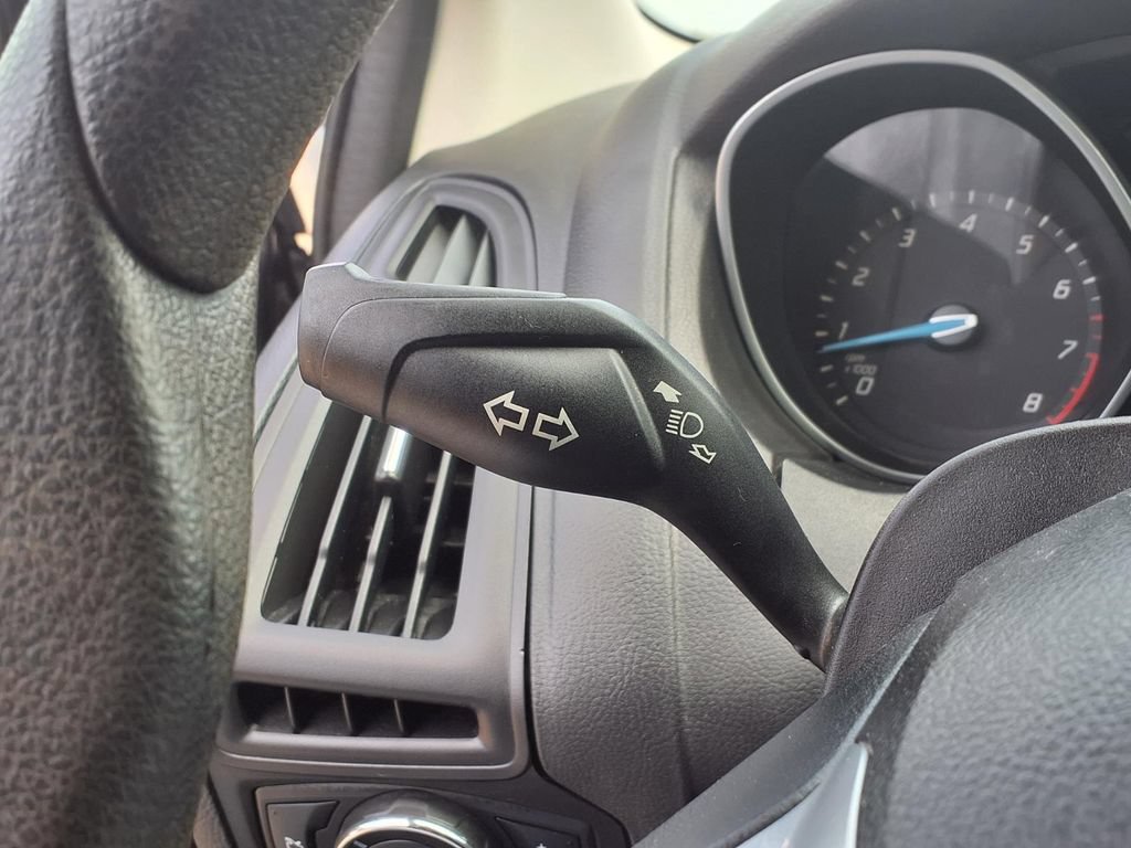 Used 2013 Ford Focus SE FWD image 18