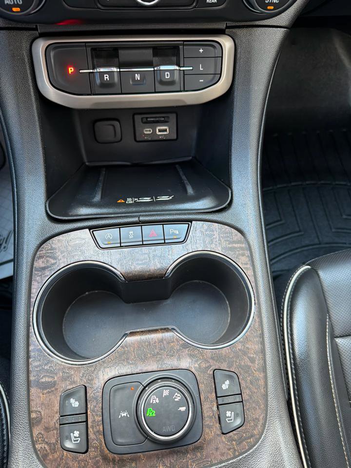 Used 2023 GMC Acadia Denali w/ Denali Ultimate Package image 20