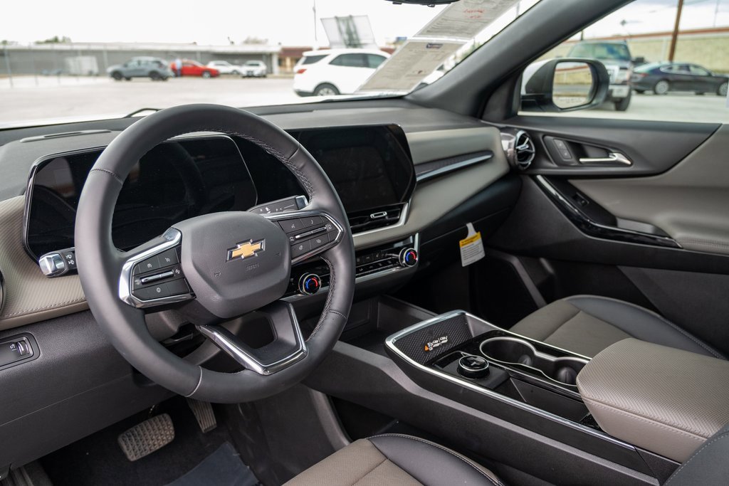 Used 2026 Chevrolet Equinox LT w/ Convenience Package II image 13