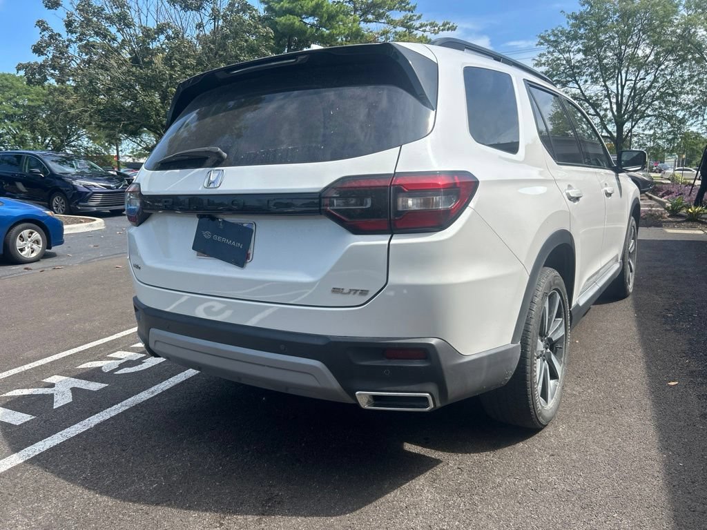 Used 2025 Honda Pilot Elite image 10