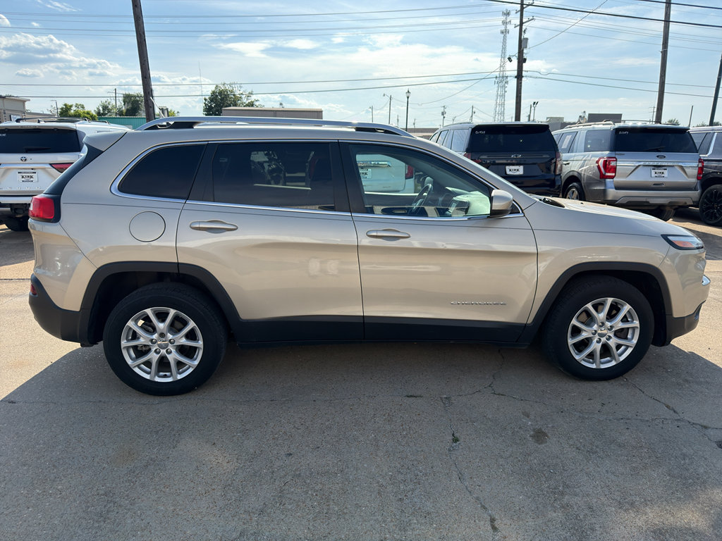 Used 2015 Jeep Cherokee Latitude FWD image 6