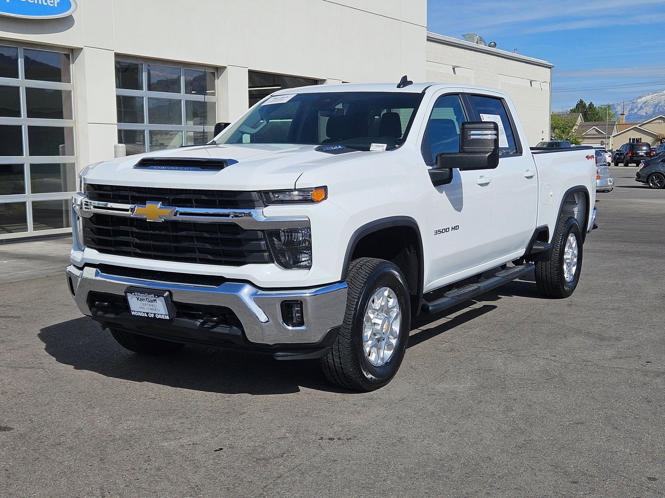 Used 2024 Chevrolet Silverado 3500 LT w/ Convenience Package image 11