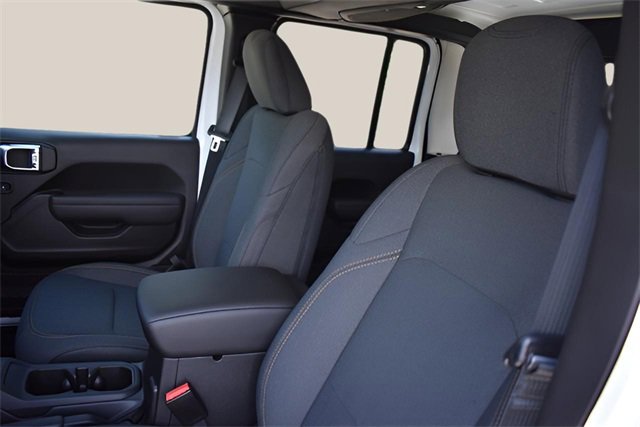 New 2025 Jeep Gladiator Sport image 9