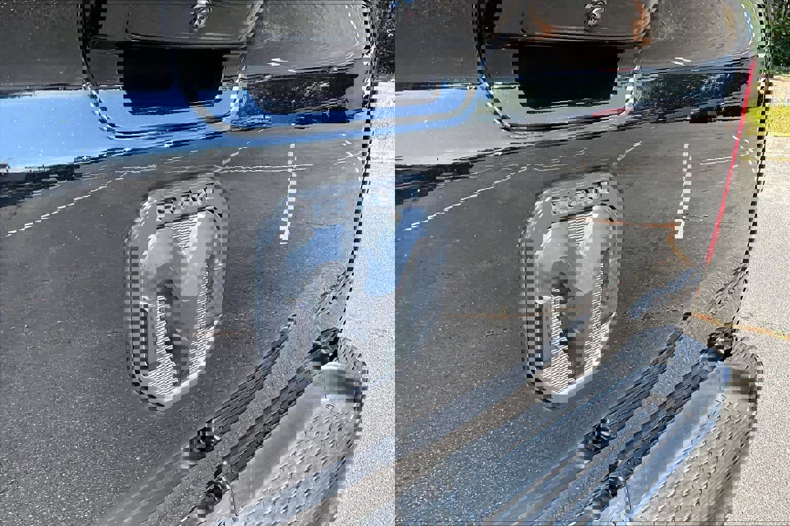 Used 2019 RAM 1500 Laramie AWD/4WD image 31