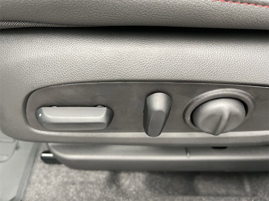 New 2026 Chevrolet Trax RS w/ Sunroof Package image 12