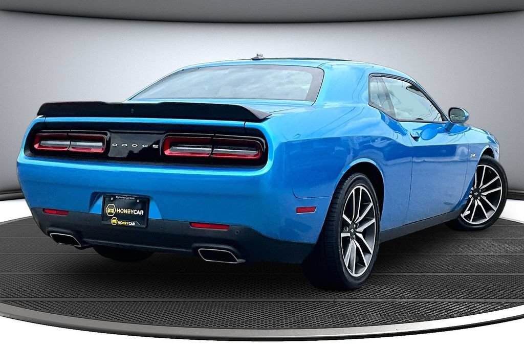 Used 2023 Dodge Challenger R/T RWD image 6