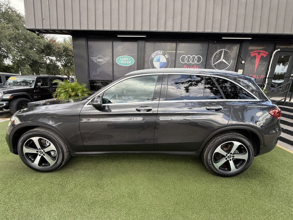 Used 2021 Mercedes-Benz GLC 300 image 7