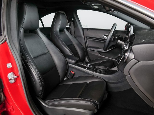 Used 2019 Mercedes-Benz CLA 250 4MATIC image 3