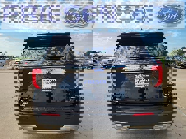 Used 2023 Ford Explorer XLT image 6
