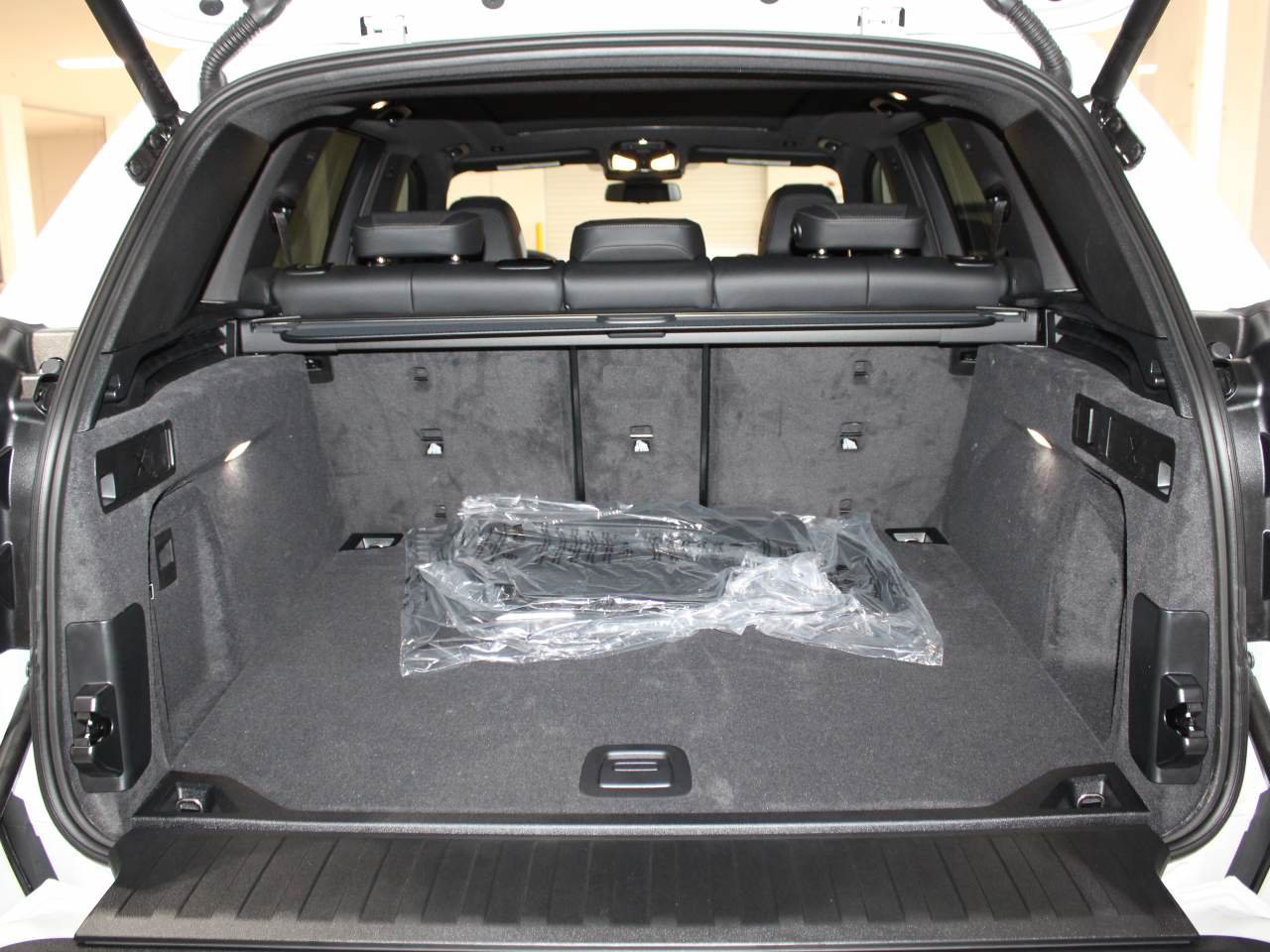 Used 2026 BMW X5 xDrive40i AWD/4WD image 8
