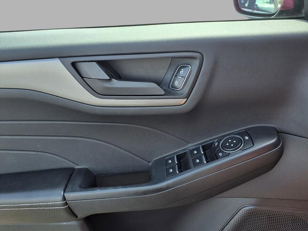 Used 2024 Ford Escape Active image 18