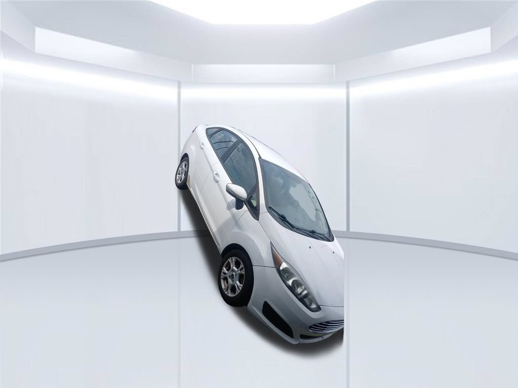 Used 2016 Ford Fiesta SE FWD image 2