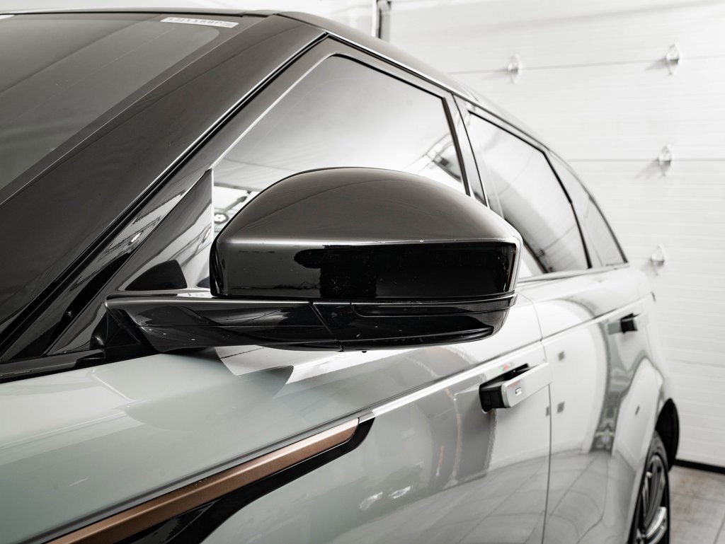 Used 2024 Land Rover Range Rover Velar Dynamic SE image 17