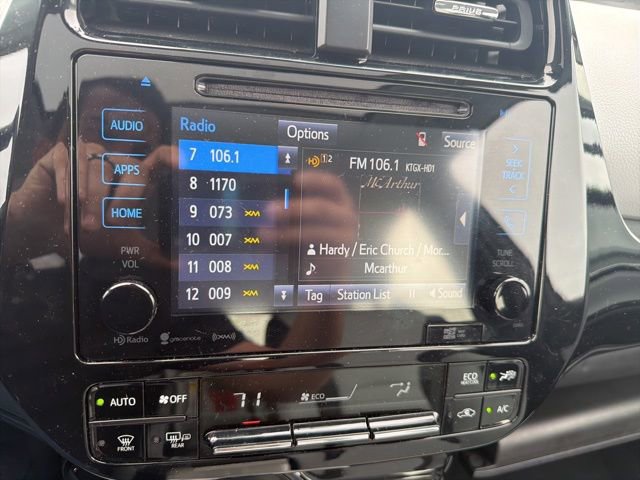 Used 2017 Toyota Prius Four FWD image 14