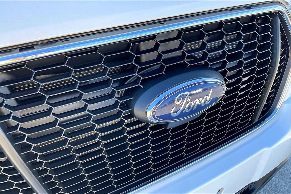 Used 2023 Ford Transit 350 XLT image 30