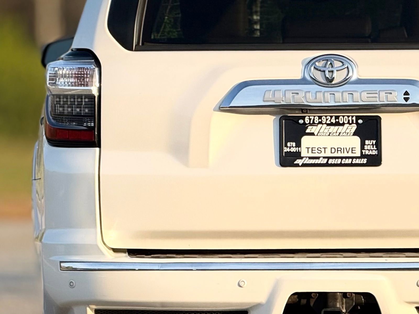 Used 2014 Toyota 4Runner Limited image 16